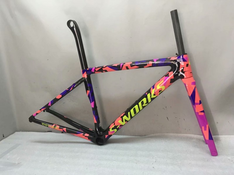 S works best sale tarmac acid pink